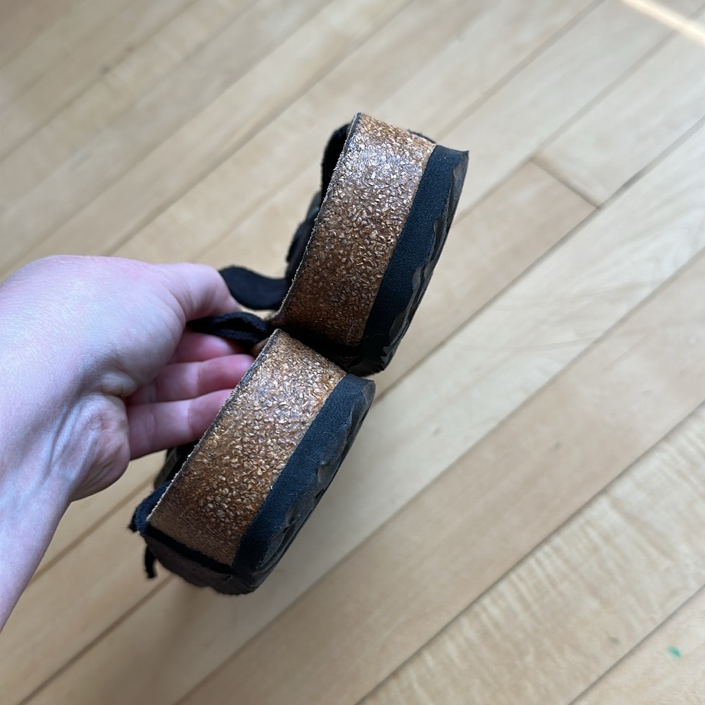 Birkenstock • Brown Suede Sandals Size 7 or 38 Narrow - Picture 7 of 10